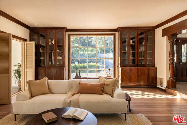 2136 BENEDICT CANYON DR, BEVERLY HILLS, CA 90210 - Image 1