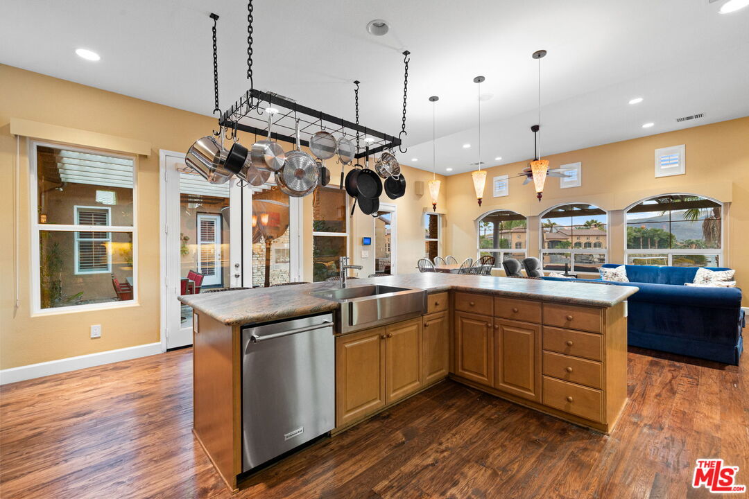 Rancho Mirage, California, 92270, United States, 4 Bedrooms Bedrooms, ,5 BathroomsBathrooms,Residential,Active,1995289