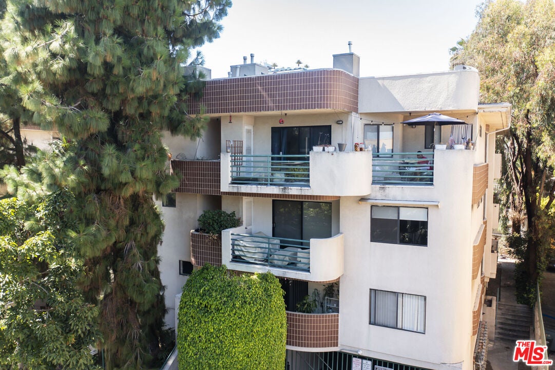 West Hollywood, California, 90069, United States, 40 Bedrooms Bedrooms, ,40 BathroomsBathrooms,Residential,Active,1929919