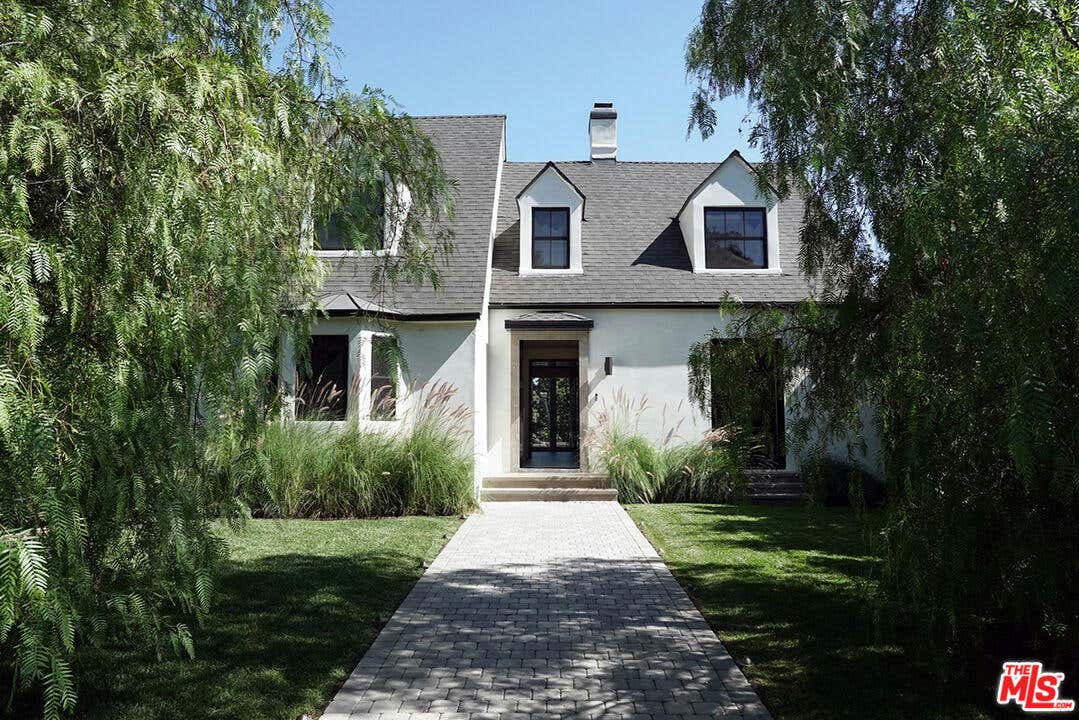 1444 N GENESEE AVE, LOS ANGELES, CA 90046 Single Family Residence For