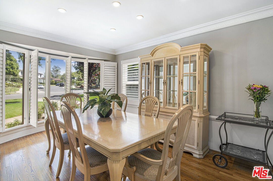 Los Angeles, California, 90035, United States, 4 Bedrooms Bedrooms, ,3 BathroomsBathrooms,Residential,Active,1863328