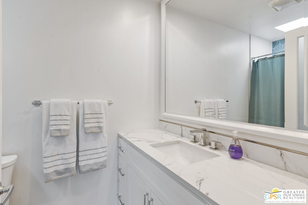 Rancho Mirage, California, 92270, United States, 5 Bedrooms Bedrooms, ,4 BathroomsBathrooms,Residential,Active,2051982