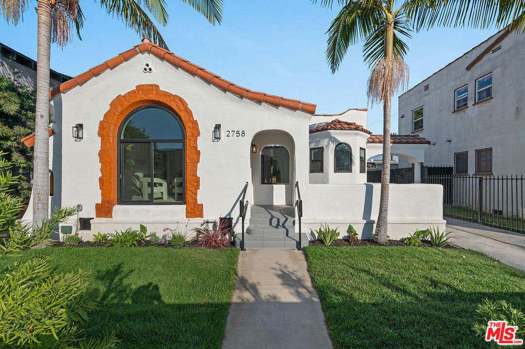 2758 S REDONDO BLVD, LOS ANGELES, CA 90016, photo 1 of 32