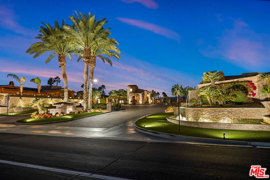Rancho Mirage, California, 92270, United States, 4 Bedrooms Bedrooms, ,5 BathroomsBathrooms,Residential,Active,2007230