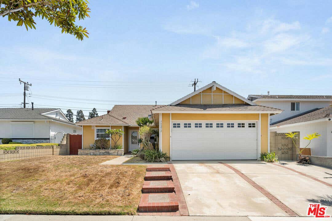 19212 HILLFORD AVE, CARSON, CA 90746, photo 1 of 16