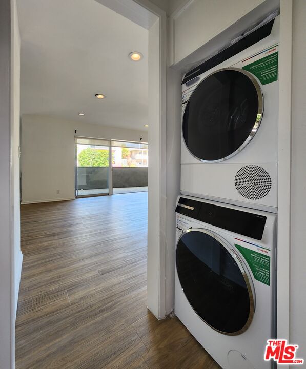 Los Angeles, California, 90024, United States, ,9 BathroomsBathrooms,Residential,Active,1841273