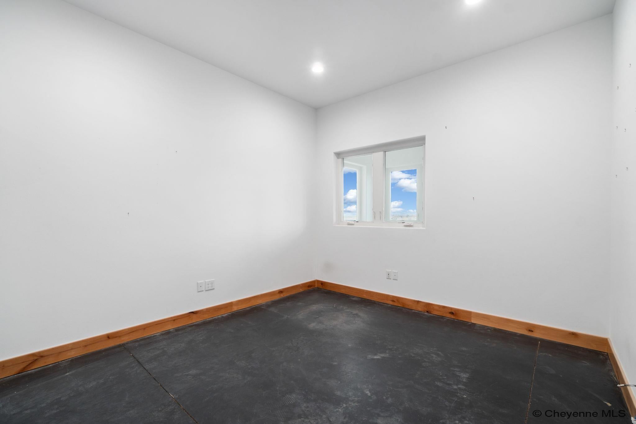 Cheyenne, Wyoming, 82009, United States, 5 Bedrooms Bedrooms, ,6 BathroomsBathrooms,Residential,Active,1799325