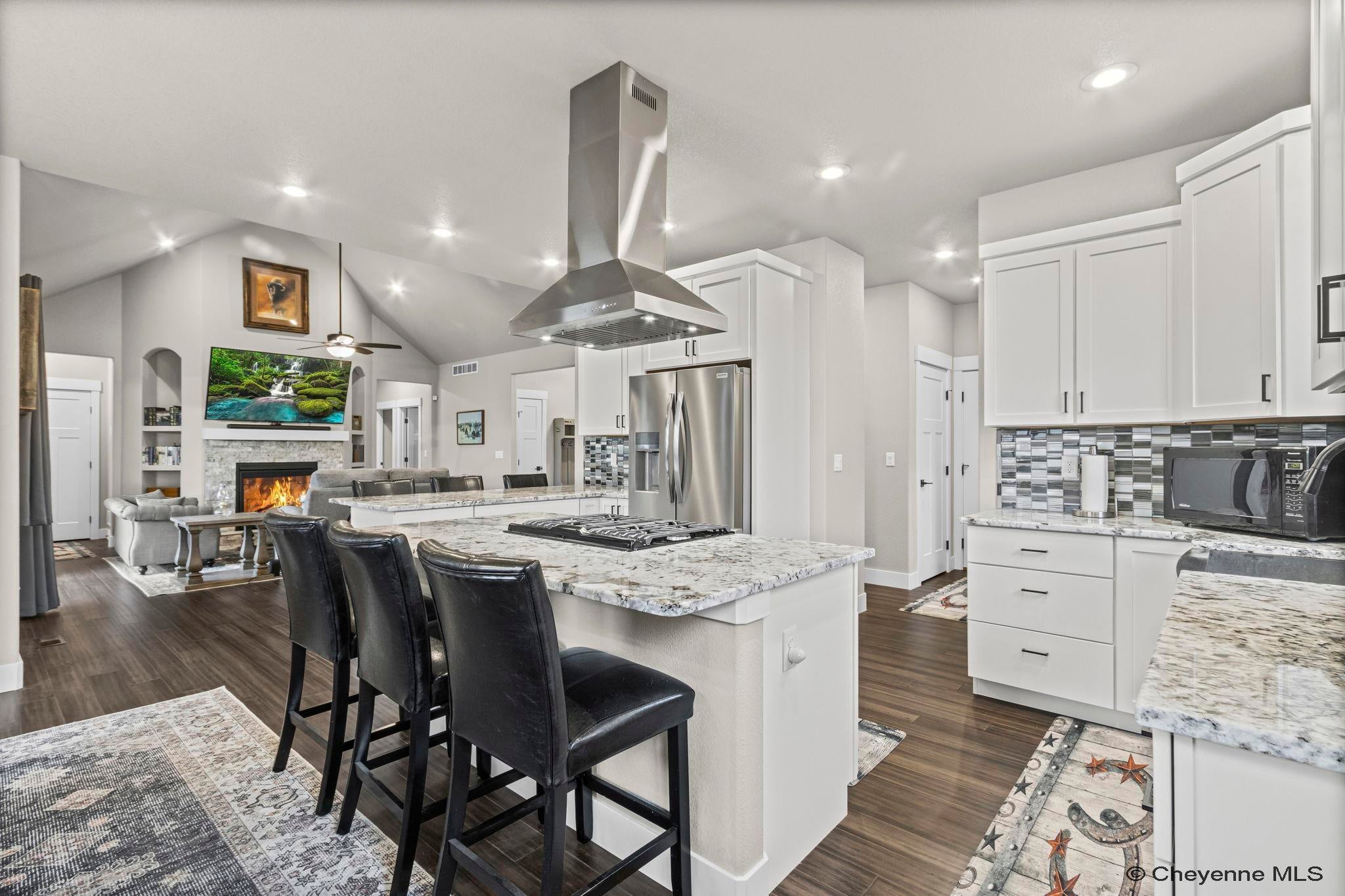 Cheyenne, Wyoming, 82009, United States, 6 Bedrooms Bedrooms, ,3 BathroomsBathrooms,Residential,Active,2009872