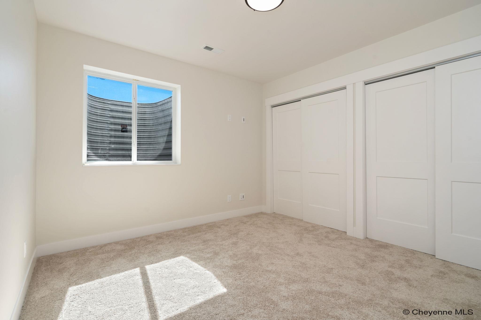 Cheyenne, Wyoming, 82009, United States, 6 Bedrooms Bedrooms, ,5 BathroomsBathrooms,Residential,Active,1952297