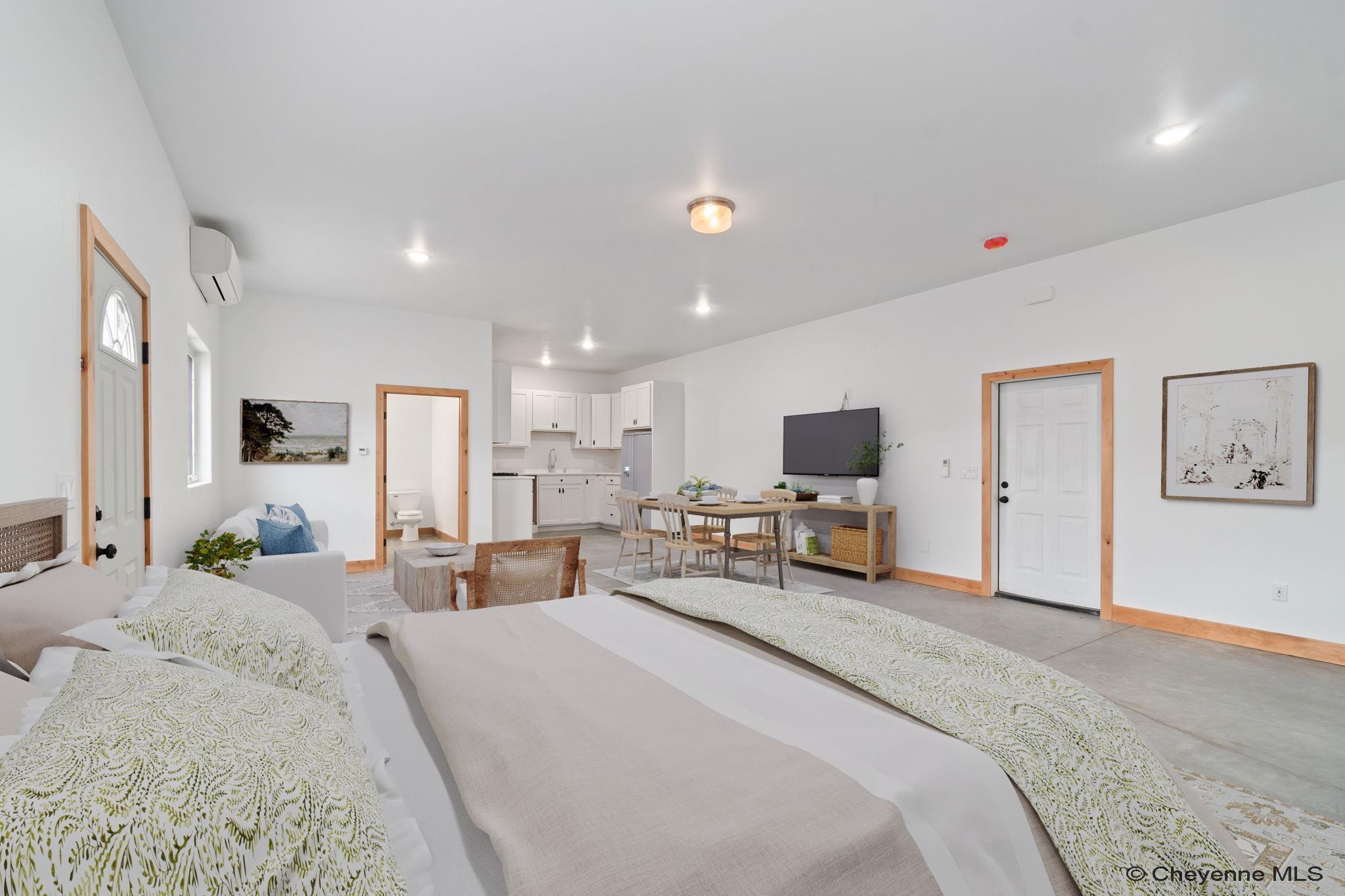 Cheyenne, Wyoming, 82009, United States, 5 Bedrooms Bedrooms, ,6 BathroomsBathrooms,Residential,Active,1799325