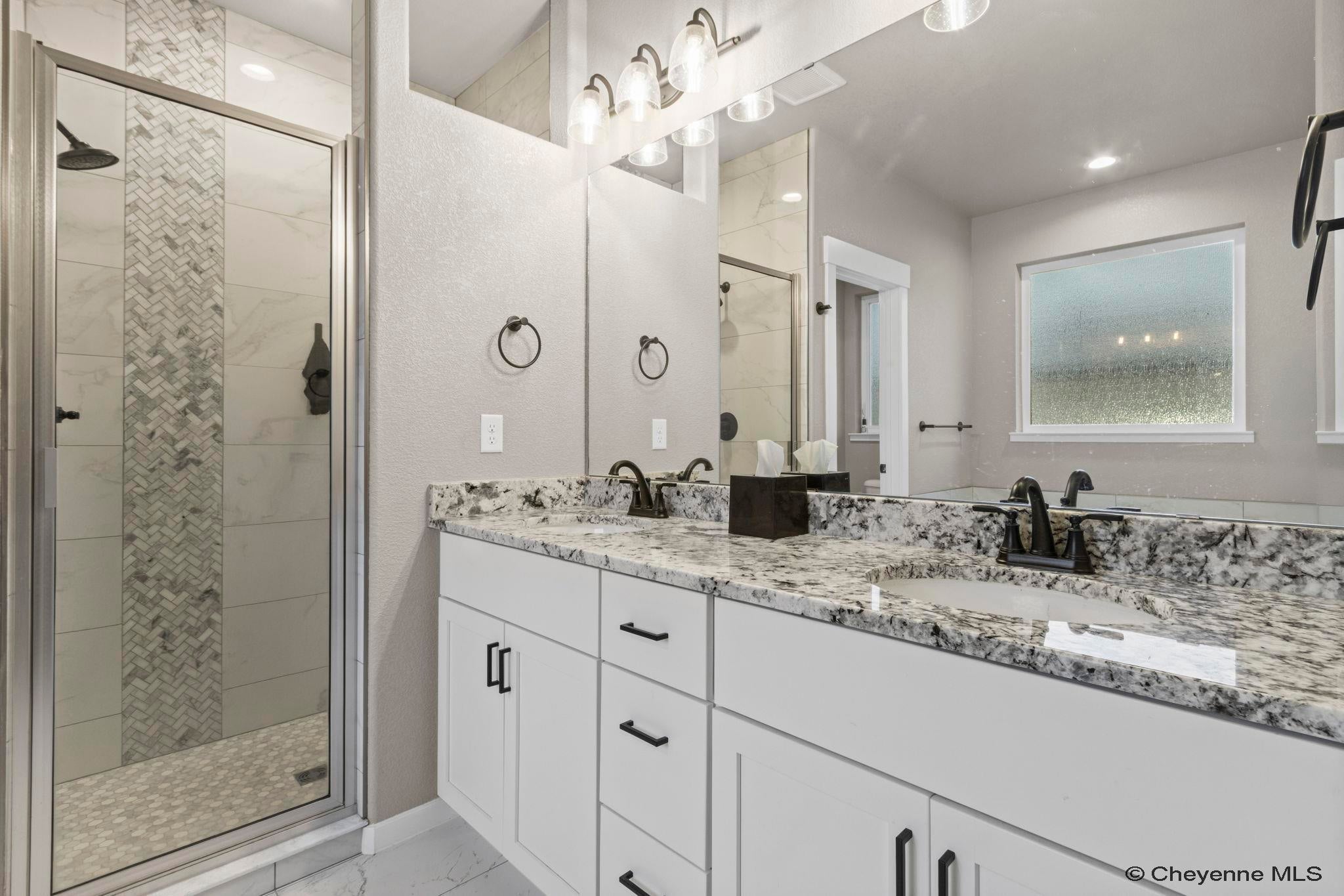 Cheyenne, Wyoming, 82009, United States, 6 Bedrooms Bedrooms, ,3 BathroomsBathrooms,Residential,Active,2009872