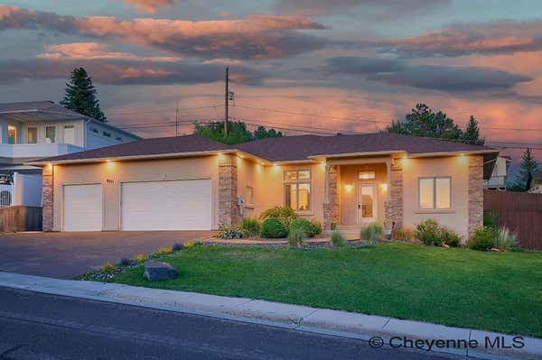 6211 MOUNTAINVIEW DR, CHEYENNE, WY 82009, photo 2 of 36