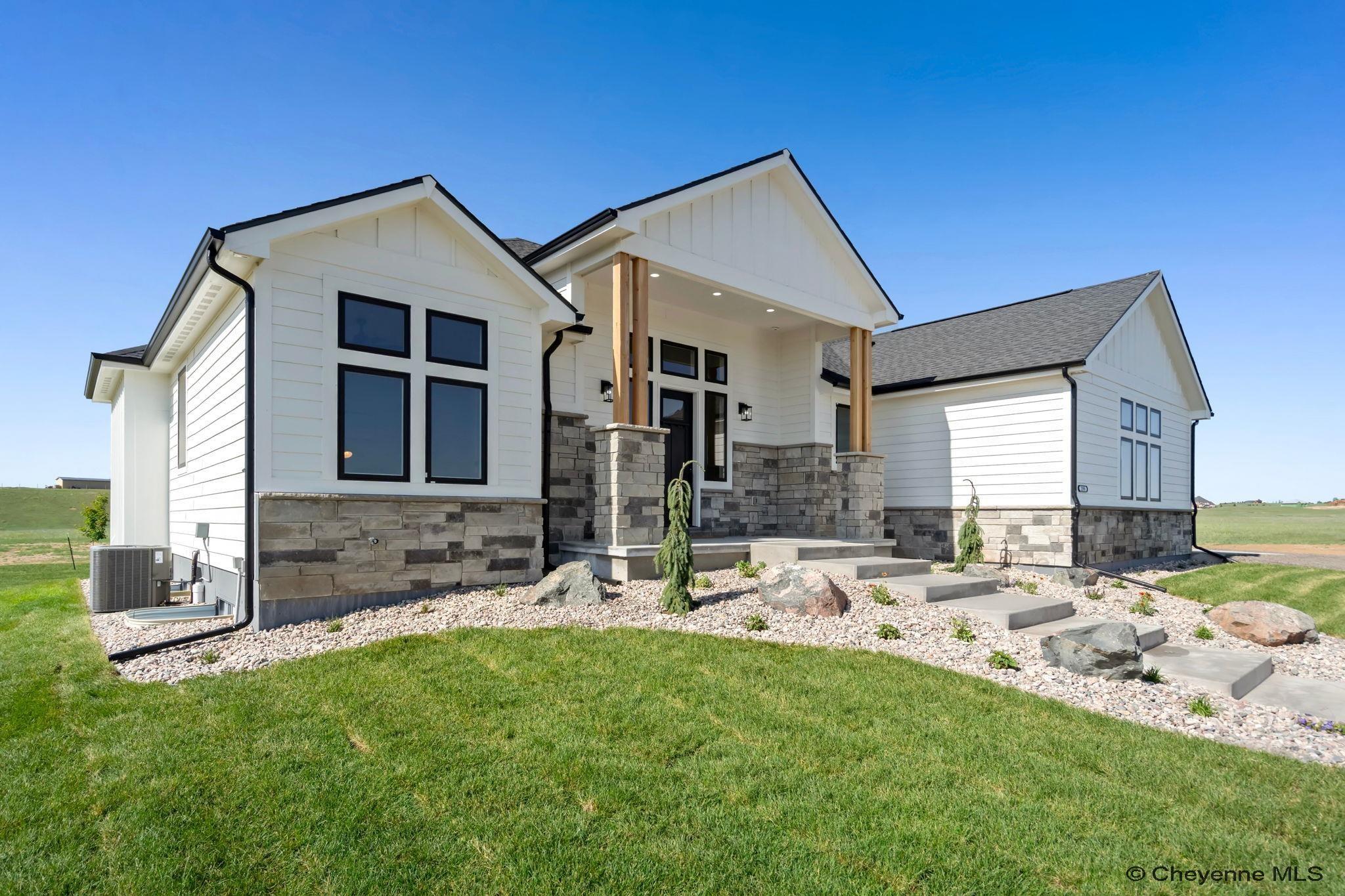 Cheyenne, Wyoming, 82009, United States, 6 Bedrooms Bedrooms, ,5 BathroomsBathrooms,Residential,Active,1952297