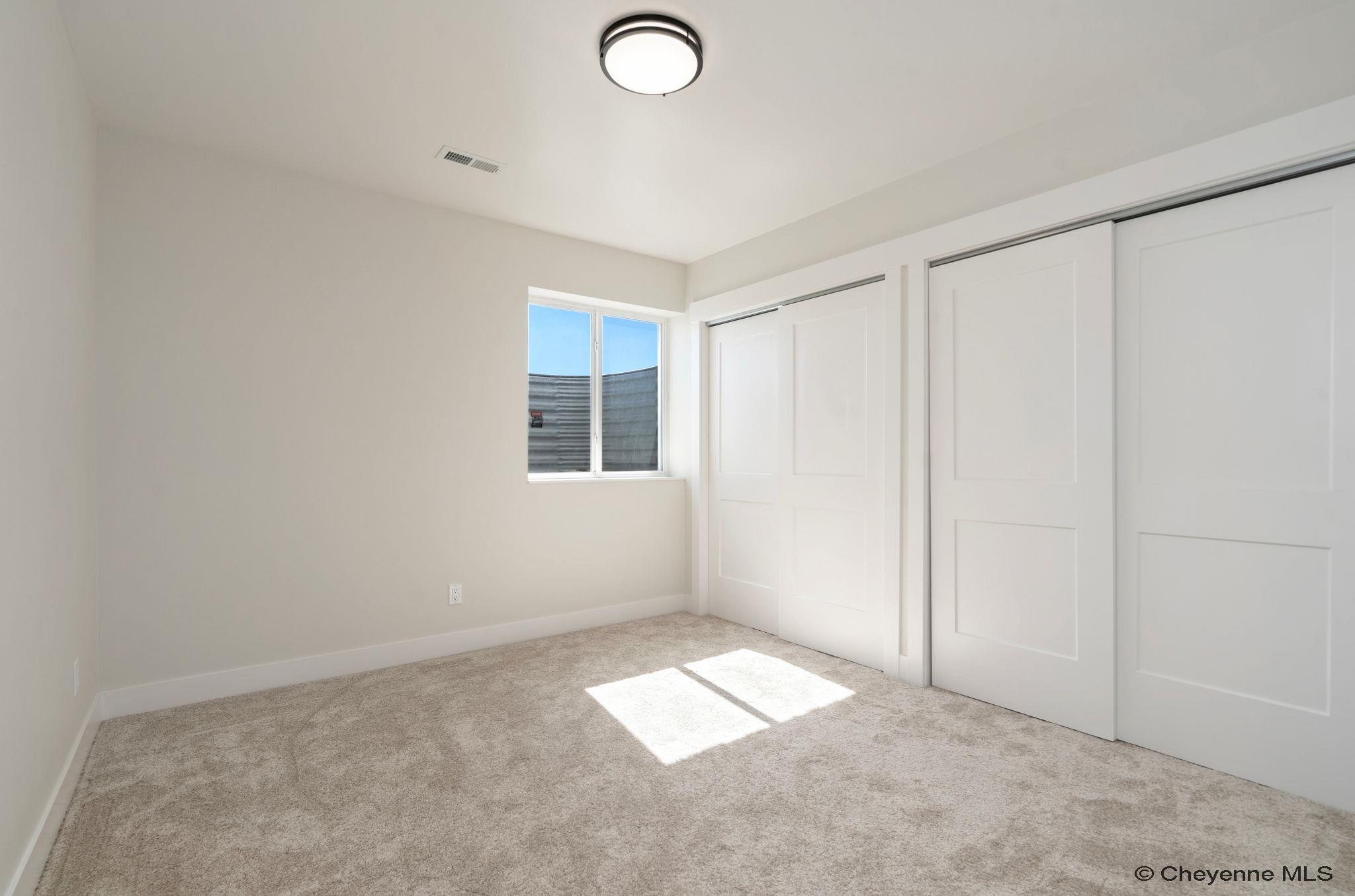 Cheyenne, Wyoming, 82009, United States, 6 Bedrooms Bedrooms, ,5 BathroomsBathrooms,Residential,Active,1952297