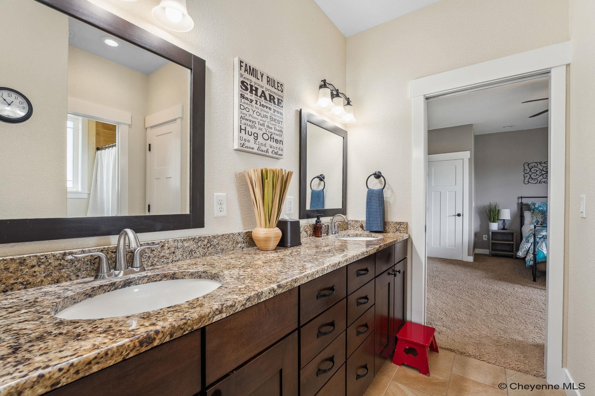 Cheyenne, Wyoming, 82009, United States, ,5 BathroomsBathrooms,Residential,Active,1820343