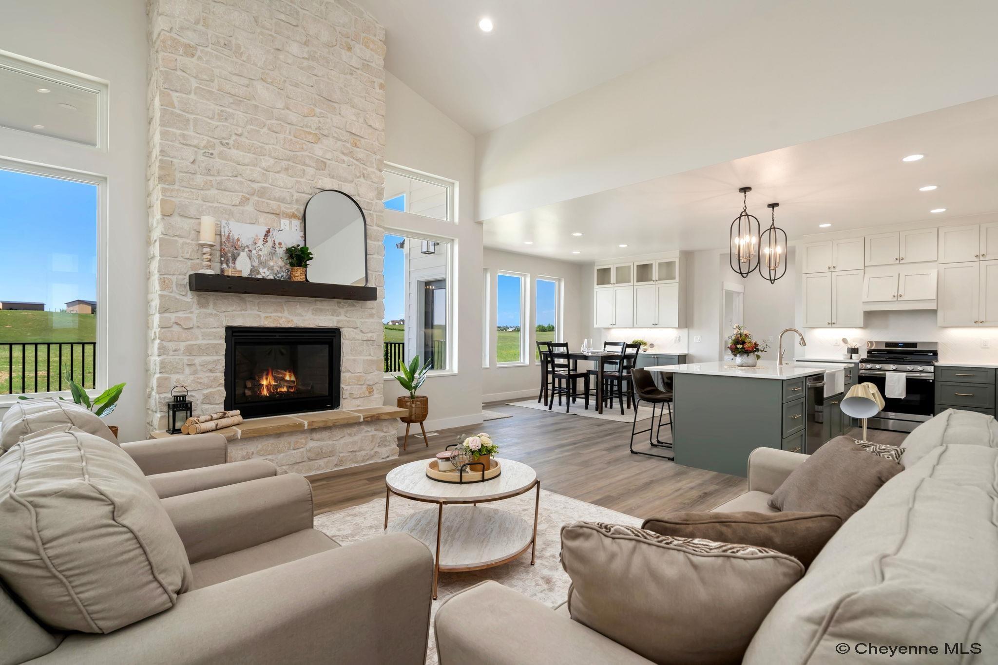 Cheyenne, Wyoming, 82009, United States, 6 Bedrooms Bedrooms, ,5 BathroomsBathrooms,Residential,Active,1952297