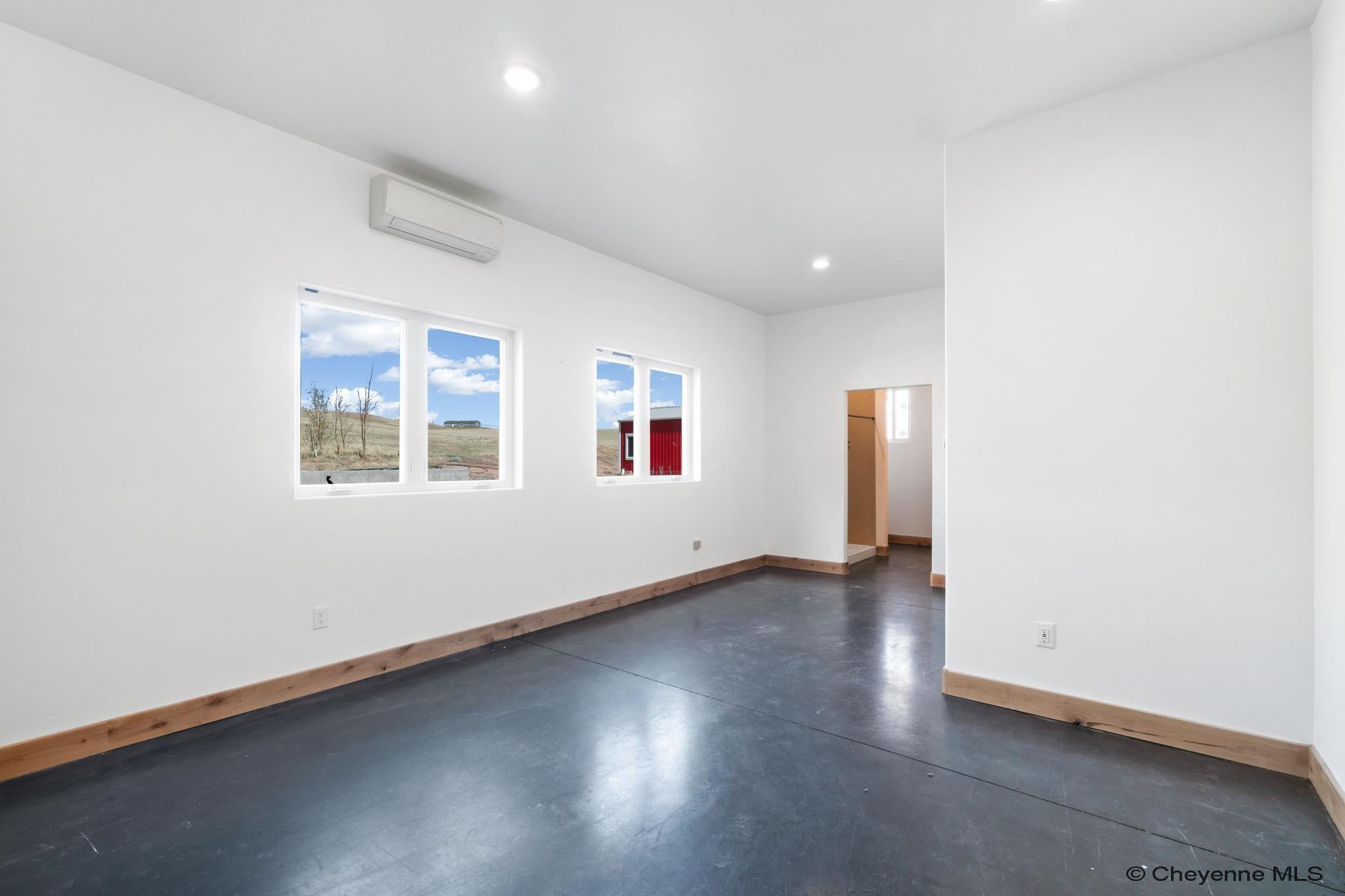 Cheyenne, Wyoming, 82009, United States, 5 Bedrooms Bedrooms, ,6 BathroomsBathrooms,Residential,Active,1799325