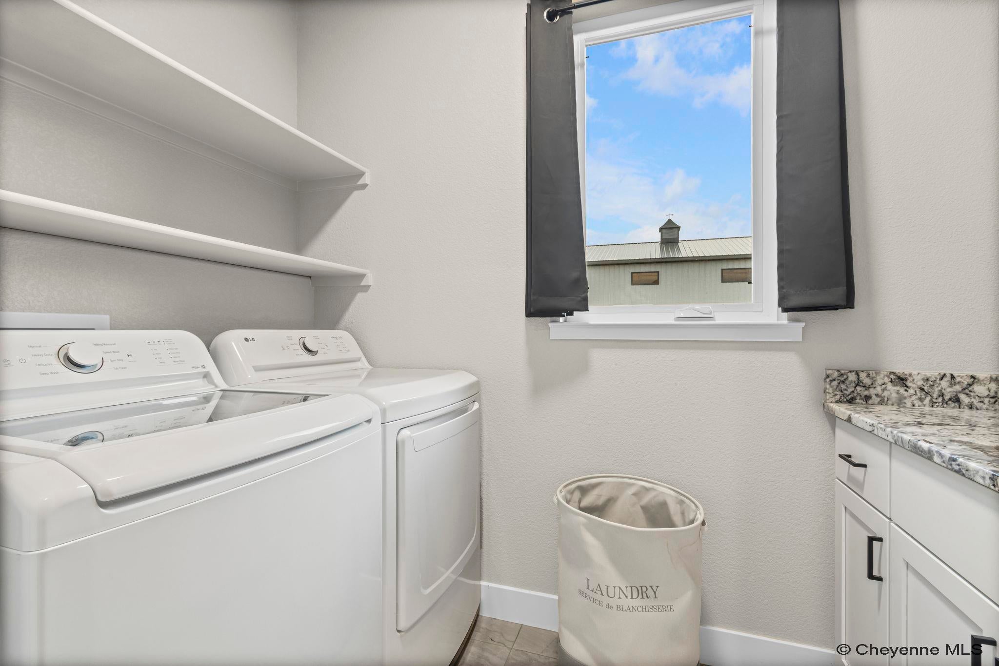 Cheyenne, Wyoming, 82009, United States, 6 Bedrooms Bedrooms, ,3 BathroomsBathrooms,Residential,Active,2009872