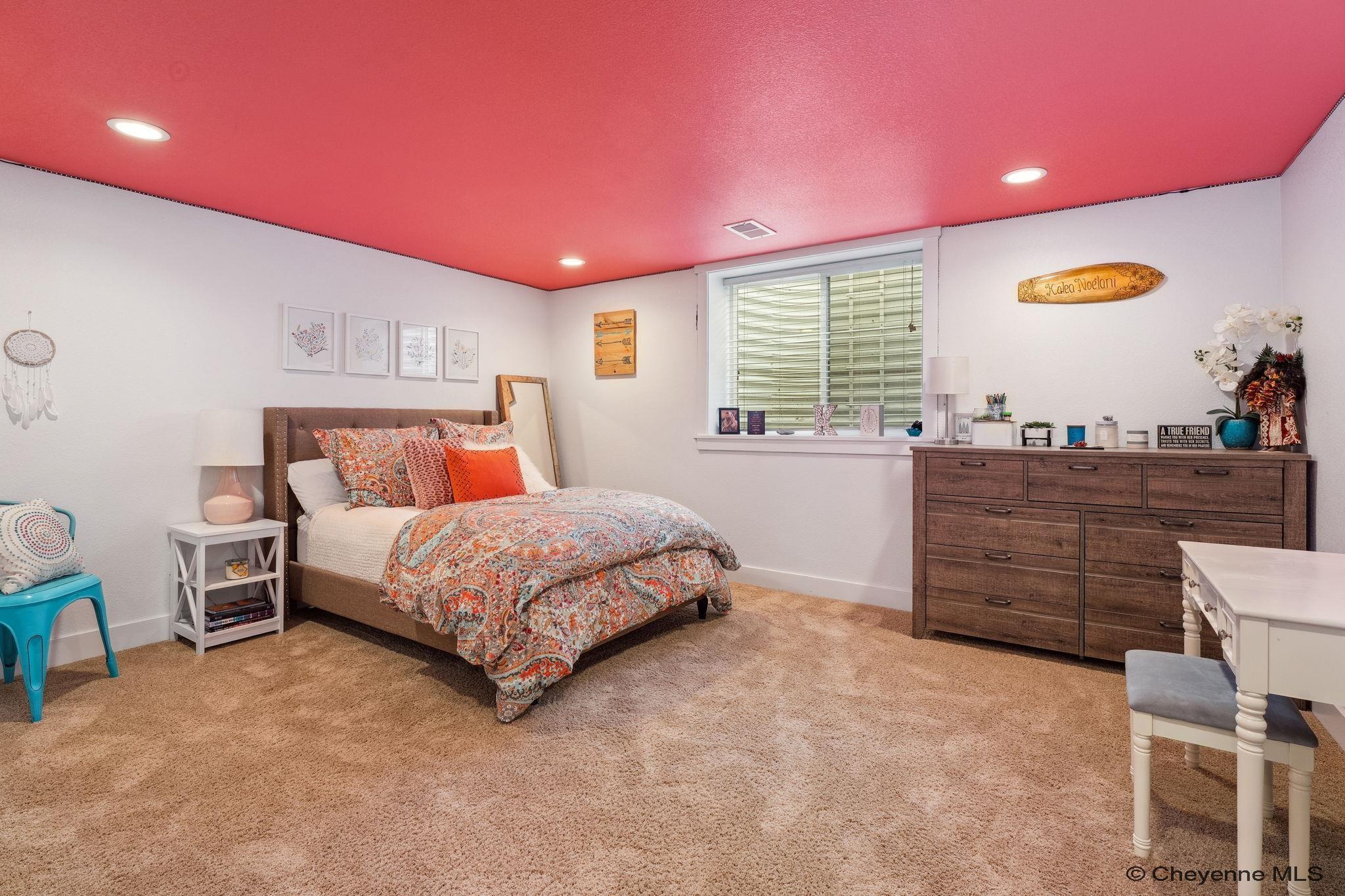 Cheyenne, Wyoming, 82009, United States, ,5 BathroomsBathrooms,Residential,Active,1820343