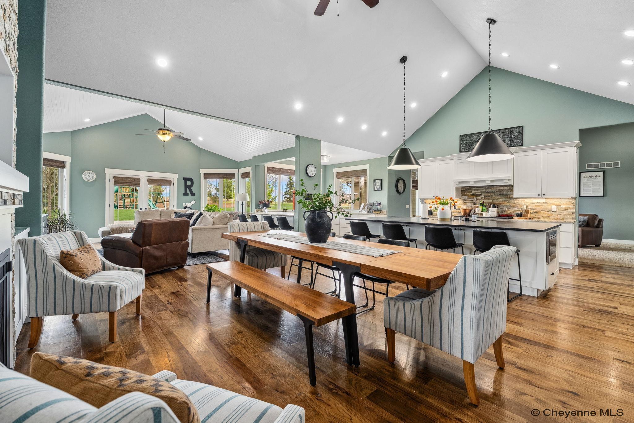 Cheyenne, Wyoming, 82009, United States, ,5 BathroomsBathrooms,Residential,Active,1820343