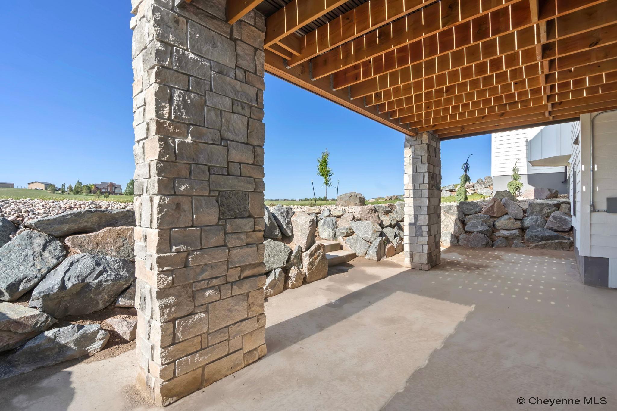 Cheyenne, Wyoming, 82009, United States, 6 Bedrooms Bedrooms, ,5 BathroomsBathrooms,Residential,Active,1952297