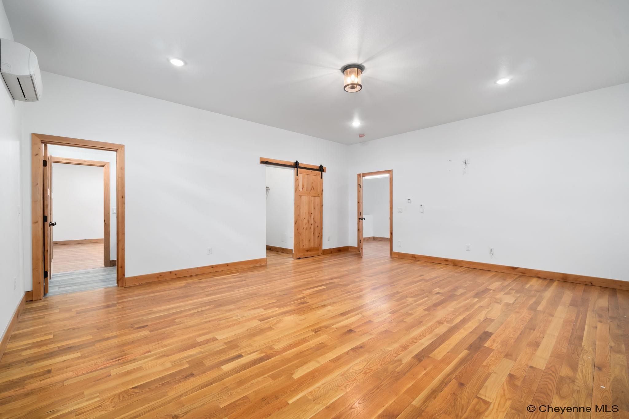 Cheyenne, Wyoming, 82009, United States, 5 Bedrooms Bedrooms, ,6 BathroomsBathrooms,Residential,Active,1799325