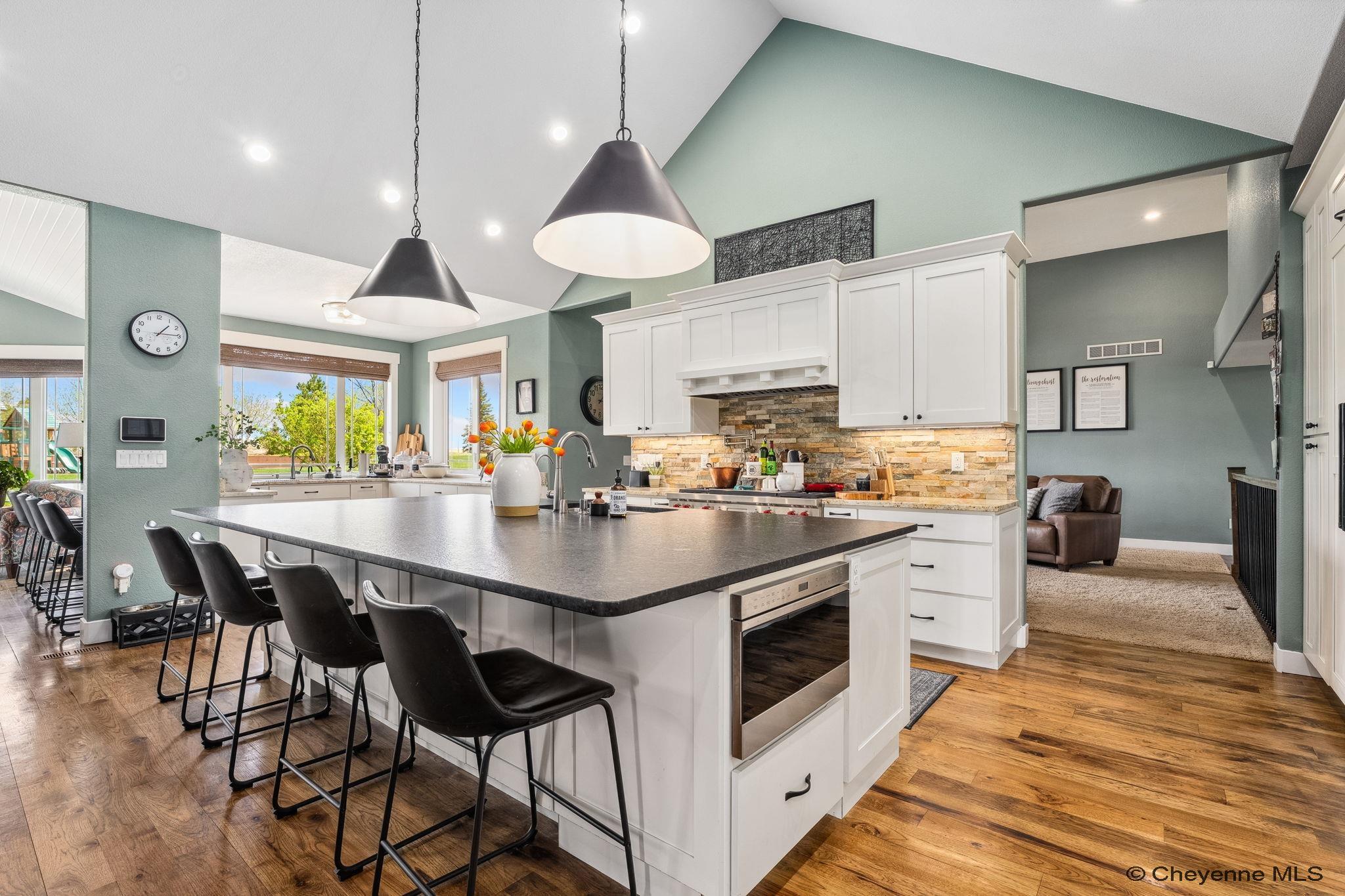 Cheyenne, Wyoming, 82009, United States, ,5 BathroomsBathrooms,Residential,Active,1820343