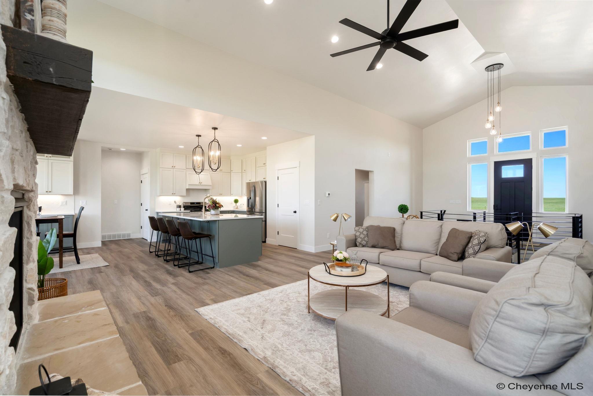 Cheyenne, Wyoming, 82009, United States, 6 Bedrooms Bedrooms, ,5 BathroomsBathrooms,Residential,Active,1952297