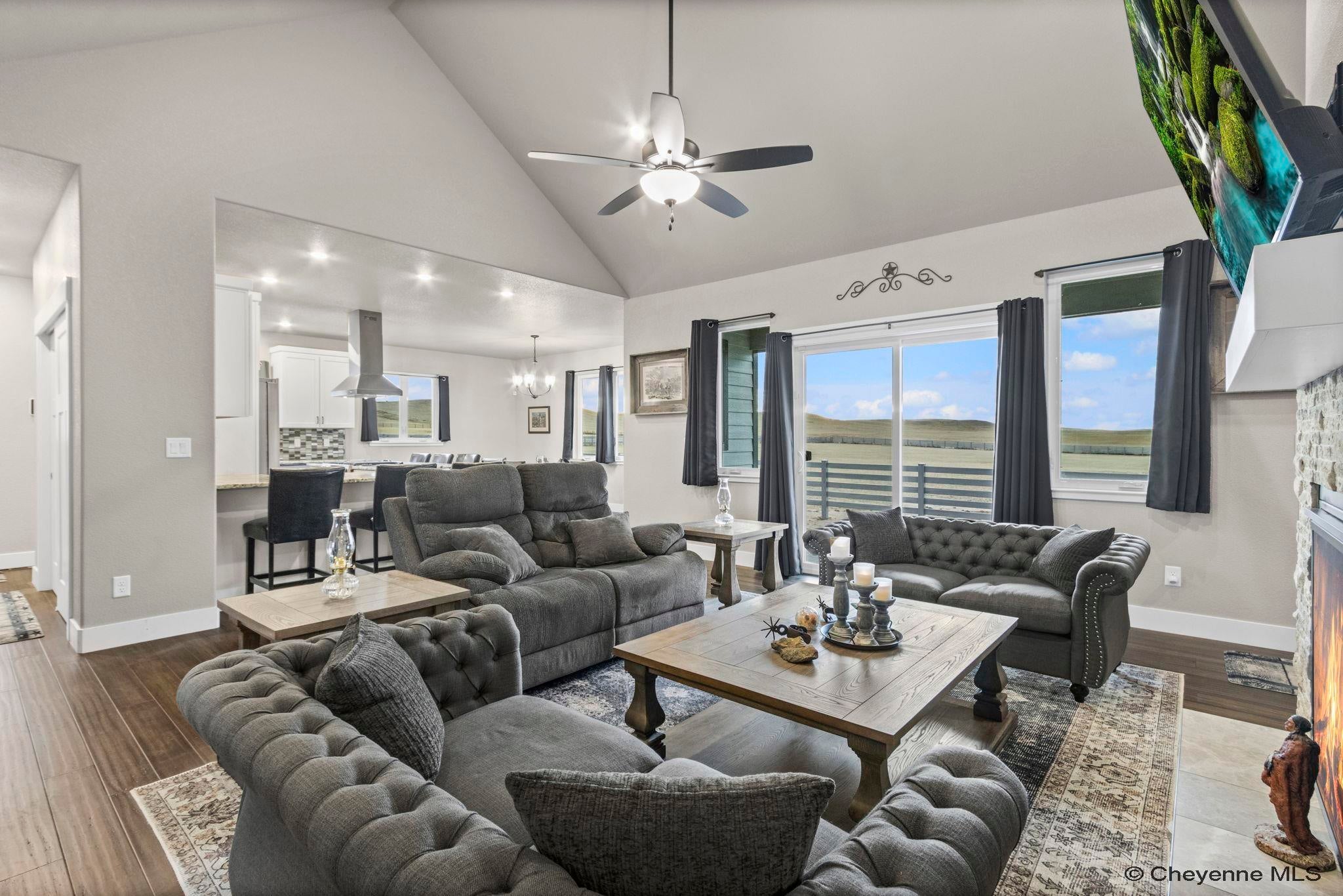 Cheyenne, Wyoming, 82009, United States, 6 Bedrooms Bedrooms, ,3 BathroomsBathrooms,Residential,Active,2009872