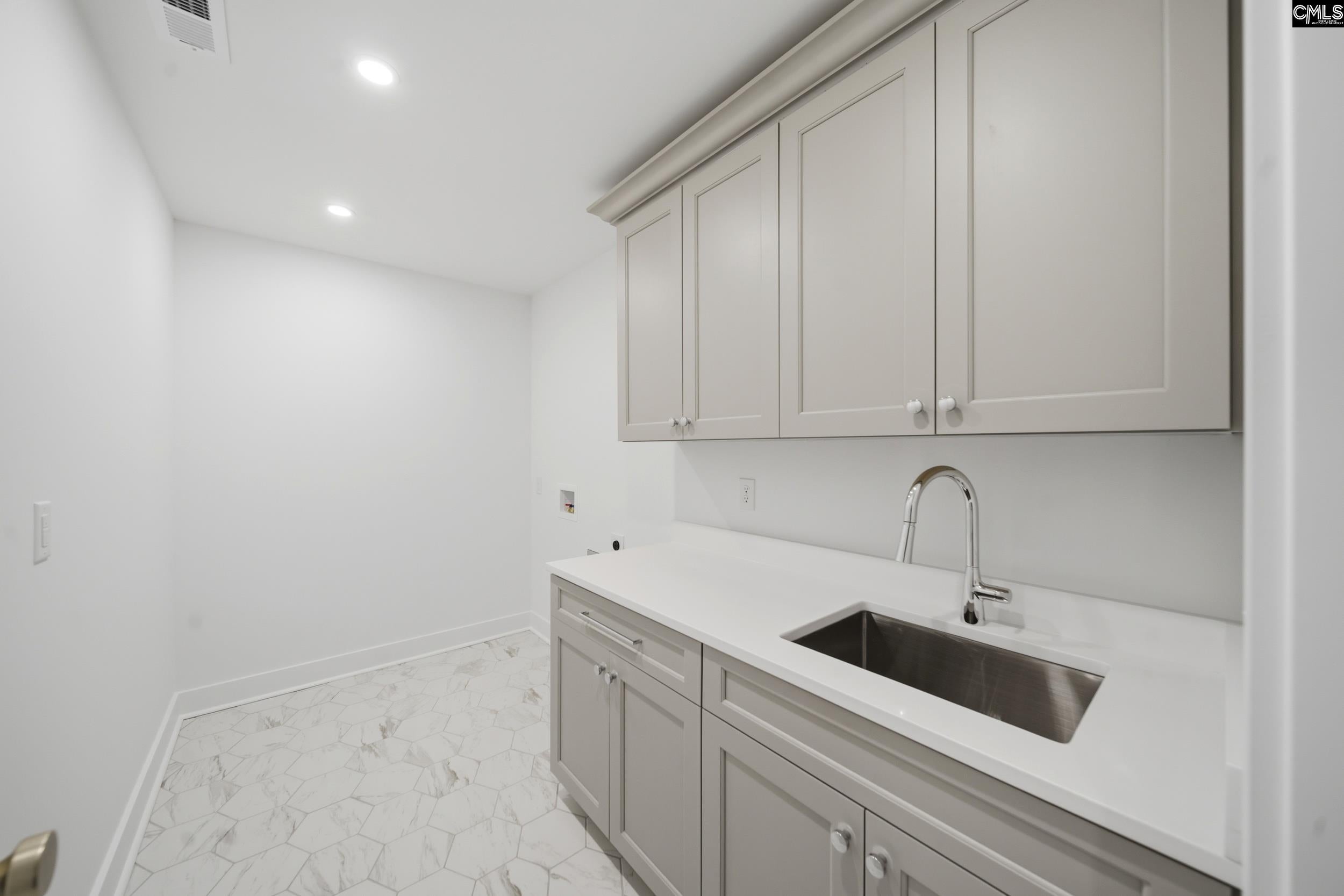 Columbia, South Carolina, 29212, United States, 7 Bedrooms Bedrooms, ,6 BathroomsBathrooms,Residential,Active,2007024