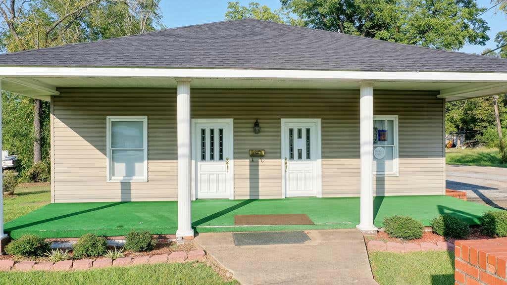 1811 S BROAD AVE, LANETT, AL 36863, photo 1 of 22