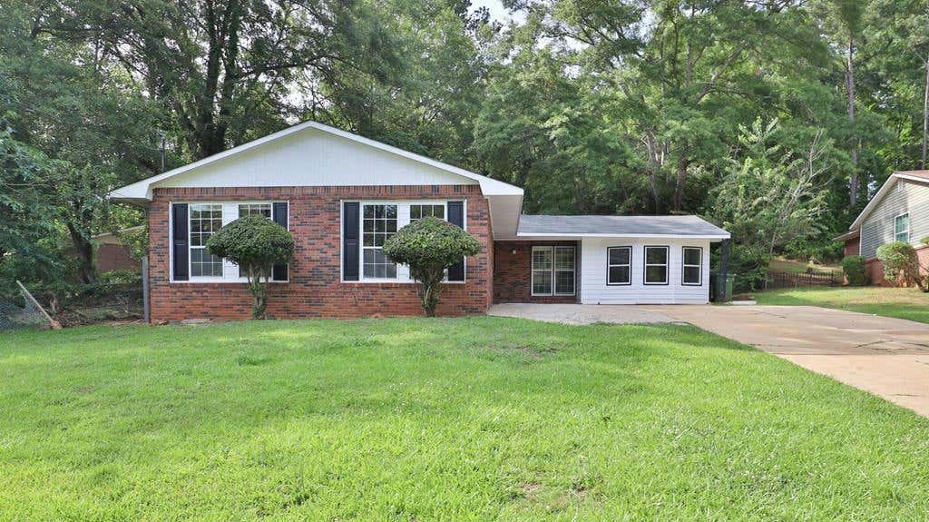 1067 BEDFORD AVE, COLUMBUS, GA 31907, photo 1 of 21