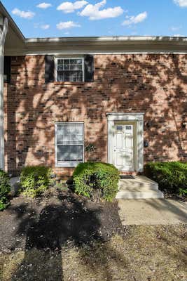 124 BEACON RUN E, COLUMBUS, OH 43228 - Image 1