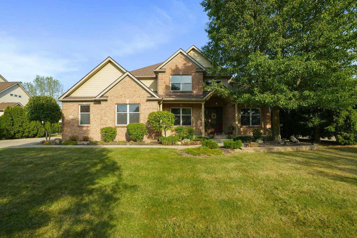 13640 VIOLET MEADOWS BLVD, PICKERINGTON, OH 43147, photo 1 of 92