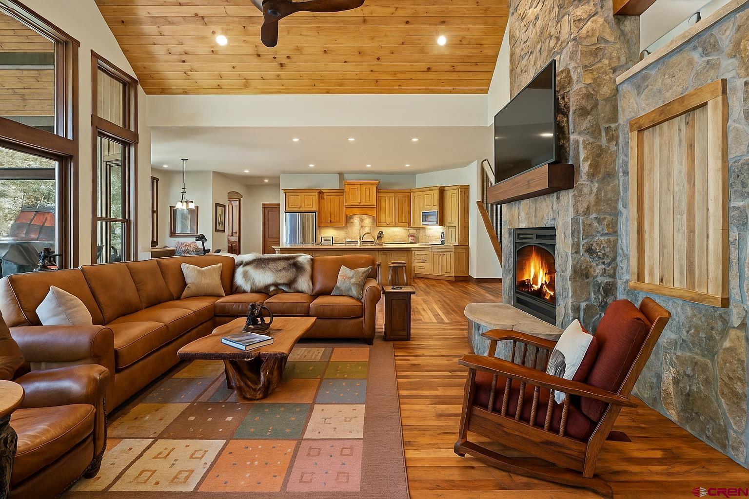 Durango, Colorado, 81301, United States, ,4 BathroomsBathrooms,Residential,Active,1824037