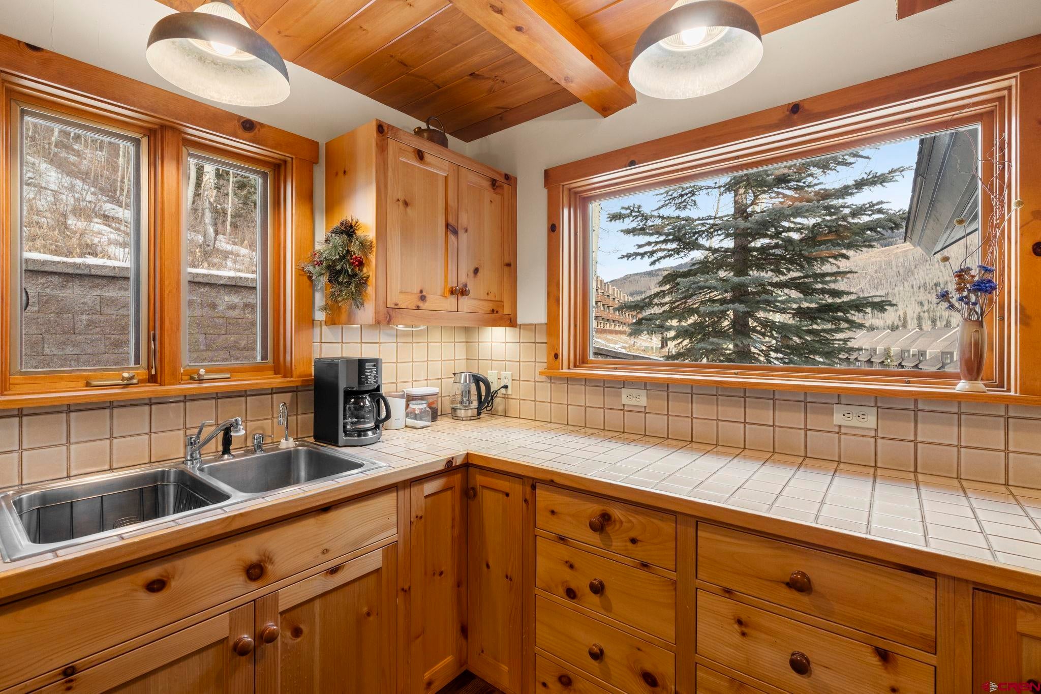 Durango, Colorado, 81301, United States, 4 Bedrooms Bedrooms, ,4 BathroomsBathrooms,Residential,Active,2010191