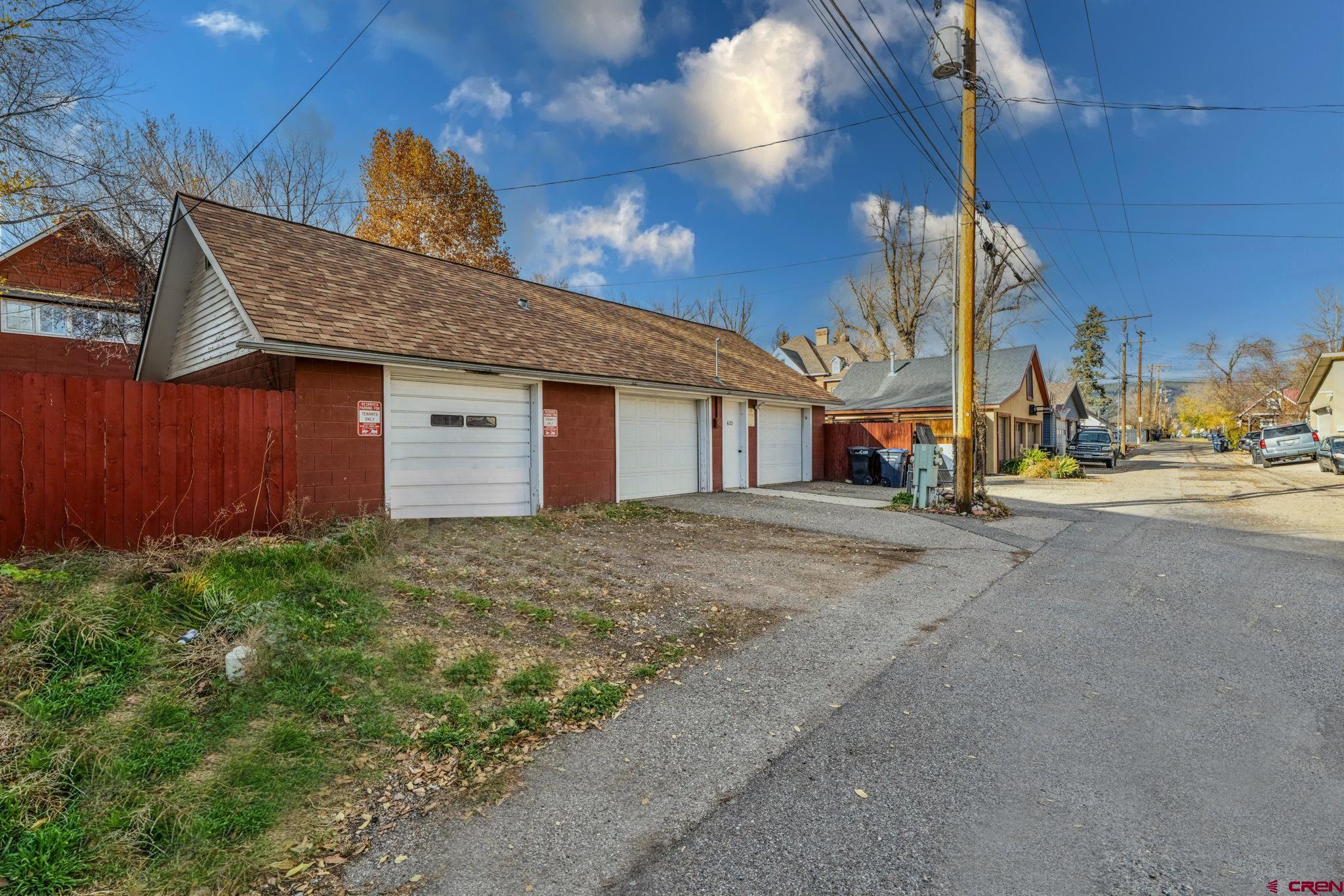 Durango, Colorado, 81301, United States, 4 Bedrooms Bedrooms, ,2 BathroomsBathrooms,Residential,Active,1993608