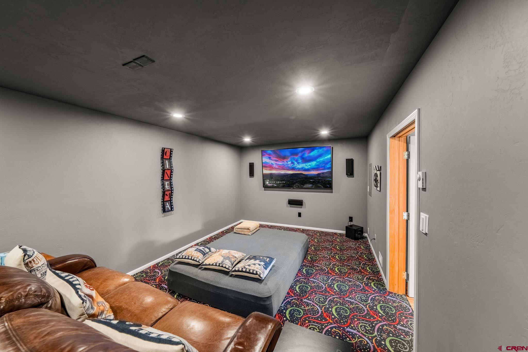 Durango, Colorado, 81301, United States, ,6 BathroomsBathrooms,Residential,Active,1823940
