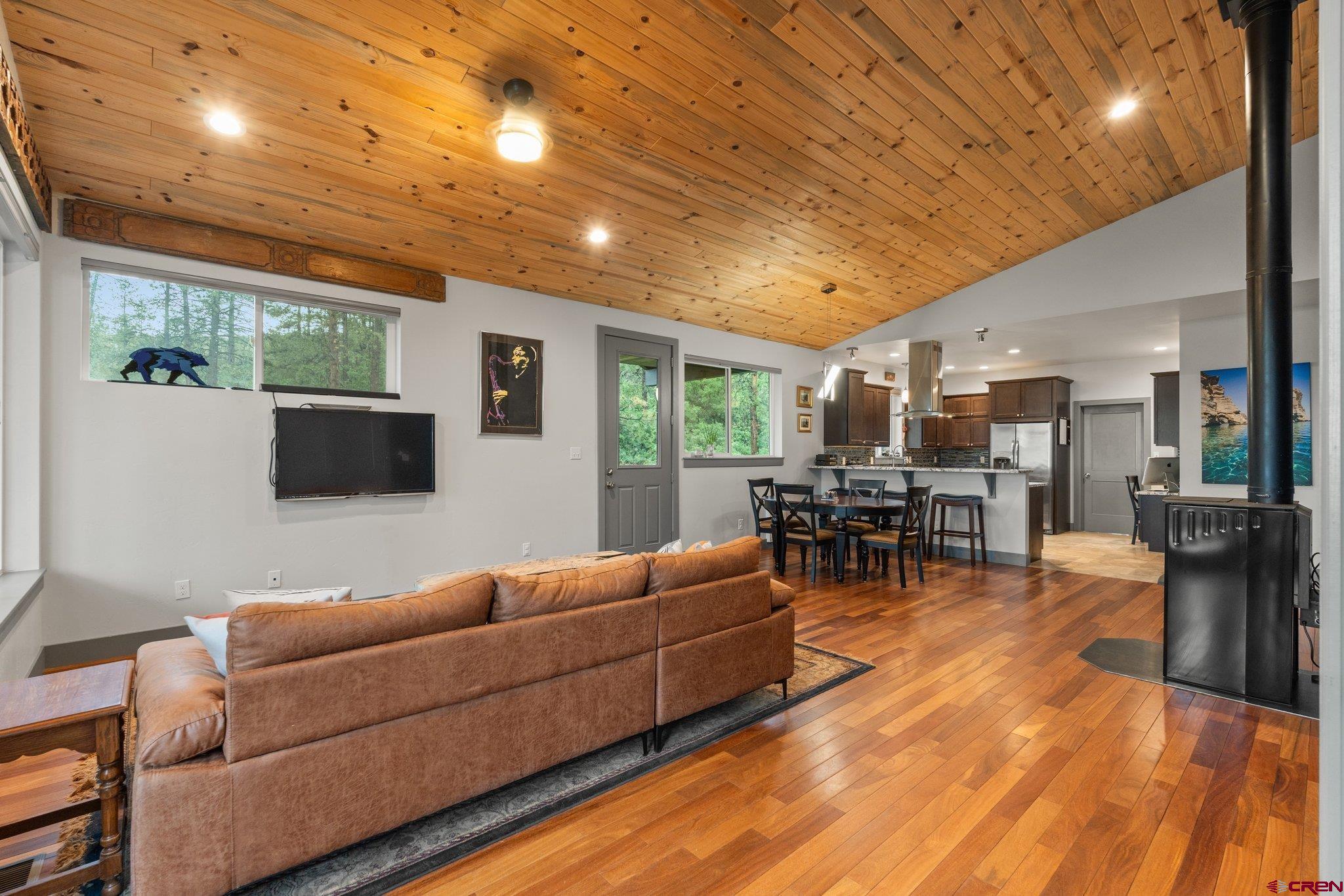 Durango, Colorado, 81301, United States, 3 Bedrooms Bedrooms, ,3 BathroomsBathrooms,Residential,Active,2017084