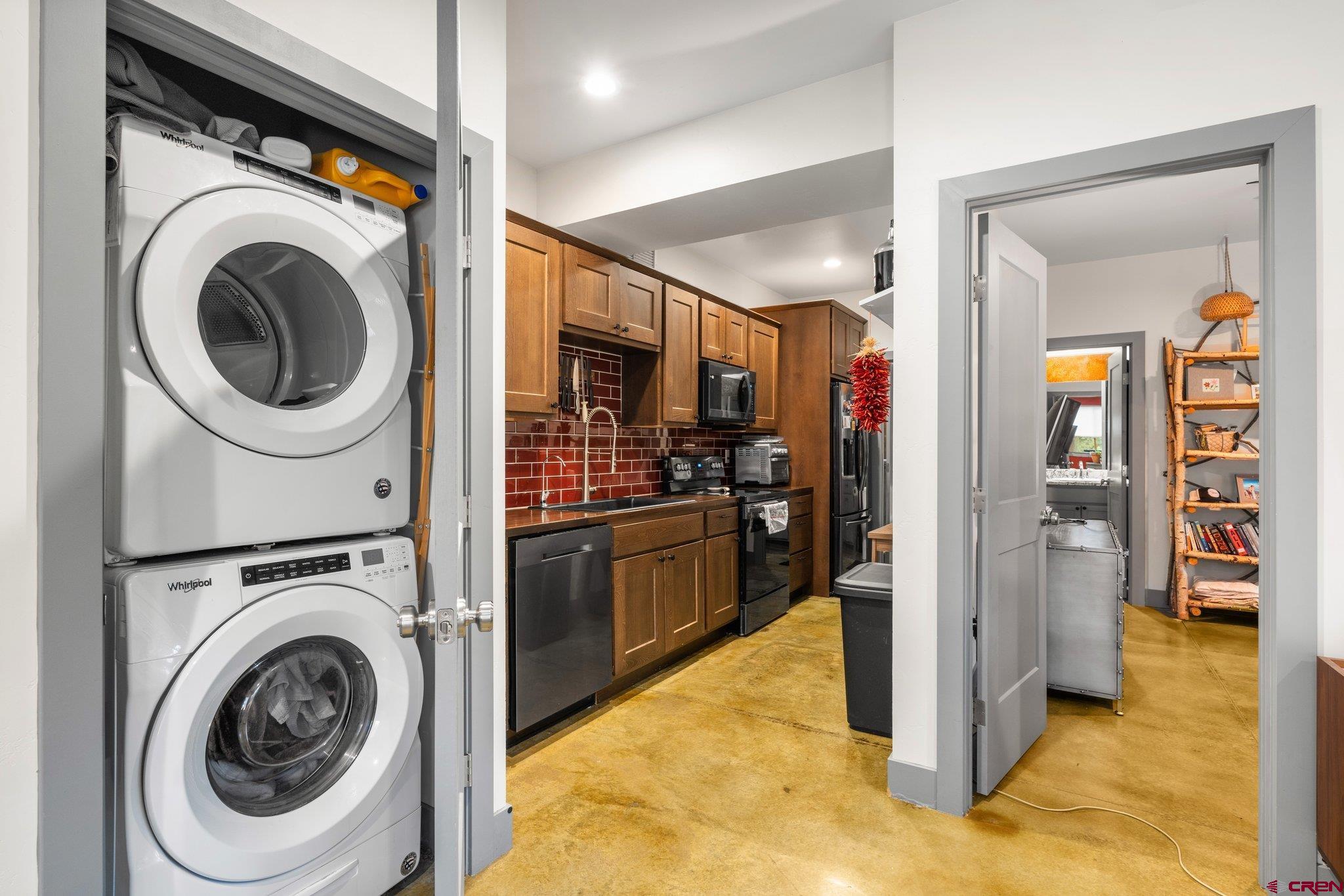 Durango, Colorado, 81301, United States, 3 Bedrooms Bedrooms, ,3 BathroomsBathrooms,Residential,Active,2017084