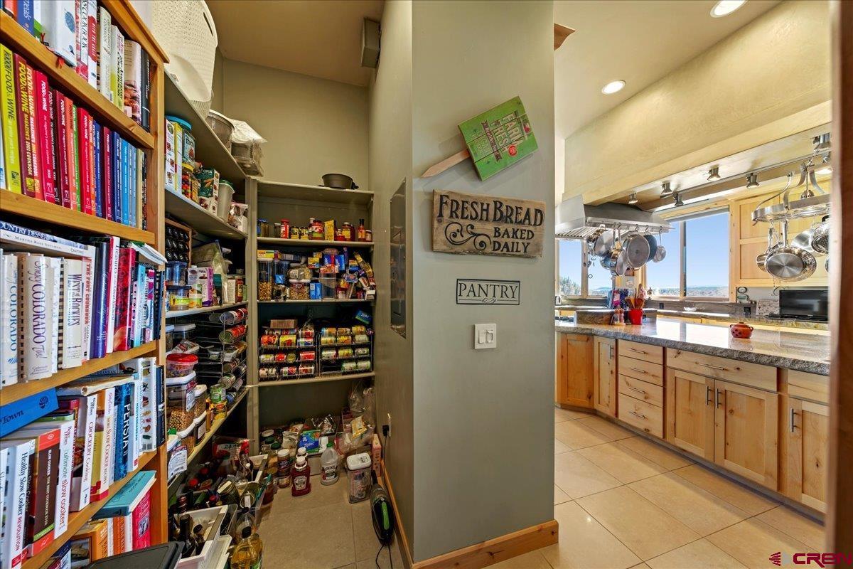 Montrose, Colorado, 81403, United States, 3 Bedrooms Bedrooms, ,4 BathroomsBathrooms,Residential,Active,1734051