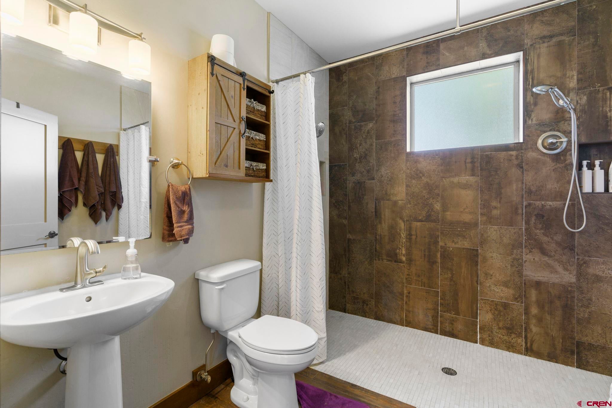 Durango, Colorado, 81301, United States, 3 Bedrooms Bedrooms, ,2 BathroomsBathrooms,Residential,Active,1920219