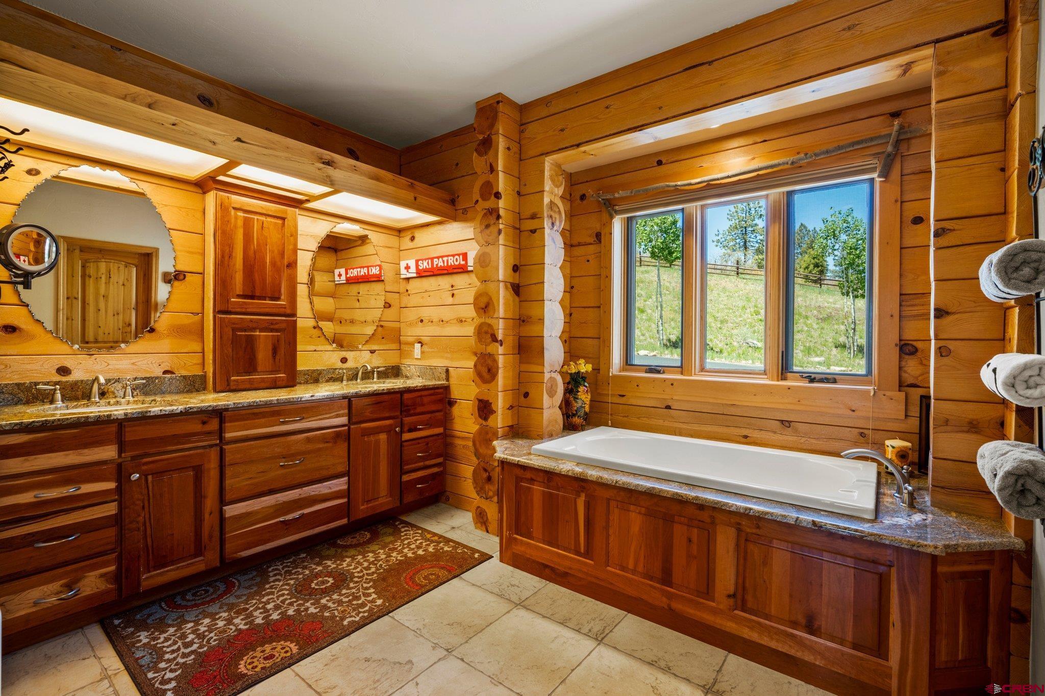 Durango, Colorado, 81301, United States, ,5 BathroomsBathrooms,Residential,Active,1824545