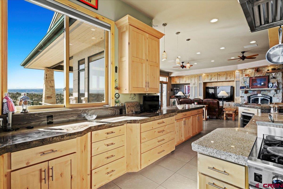 Montrose, Colorado, 81403, United States, 3 Bedrooms Bedrooms, ,4 BathroomsBathrooms,Residential,Active,1734051