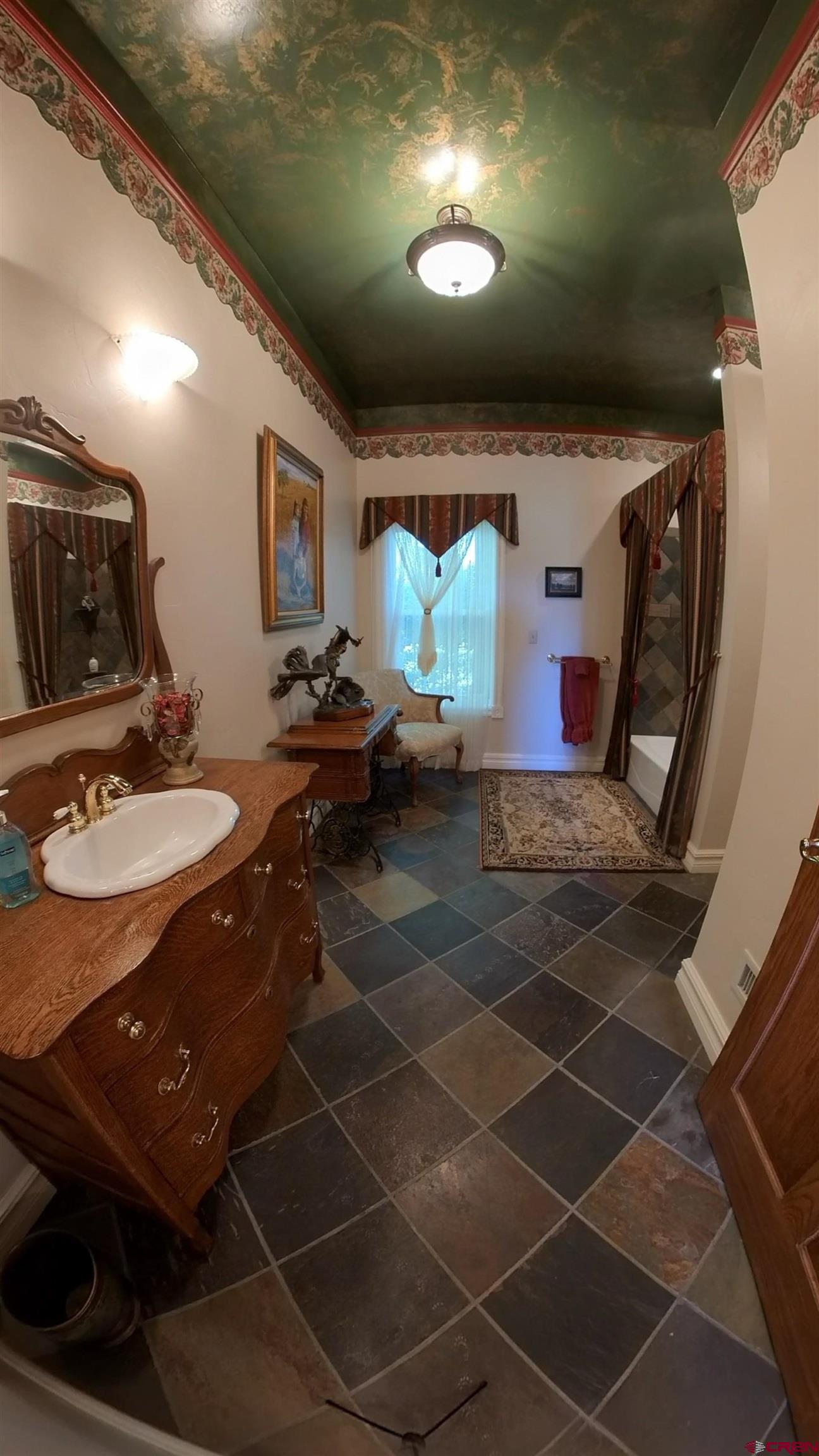 Cedaredge, Colorado, 81413, United States, 4 Bedrooms Bedrooms, ,3 BathroomsBathrooms,Residential,Active,1952038