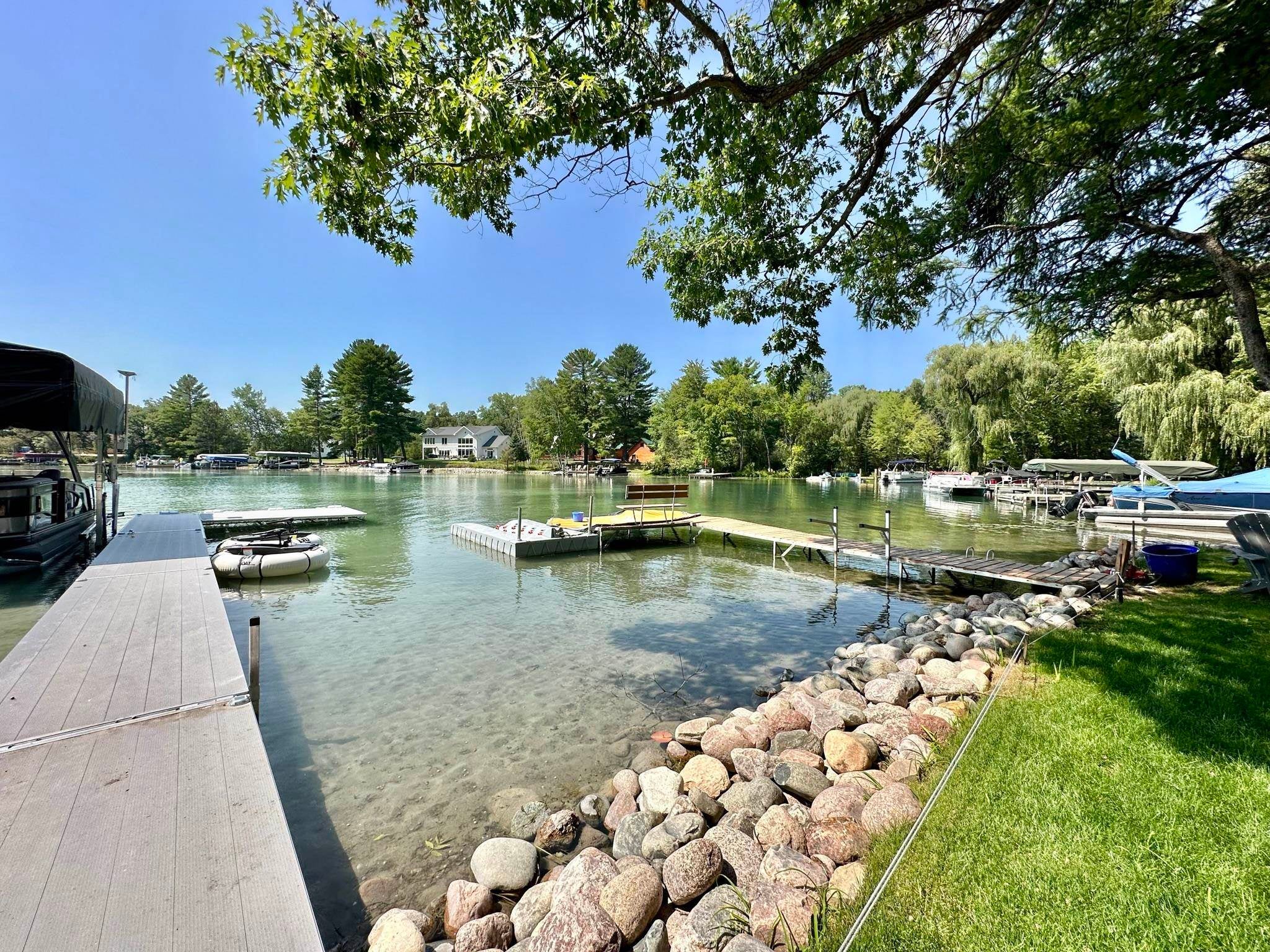 Waupaca, Wisconsin, 54981, United States, 3 Bedrooms Bedrooms, ,2 BathroomsBathrooms,Residential,Active,1929423