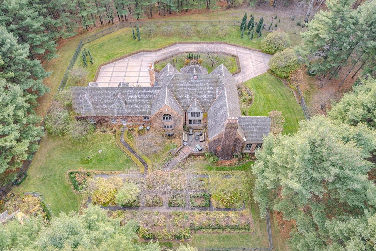 Wausau, Wisconsin, 54401, United States, 4 Bedrooms Bedrooms, ,5 BathroomsBathrooms,Residential,Active,1987234