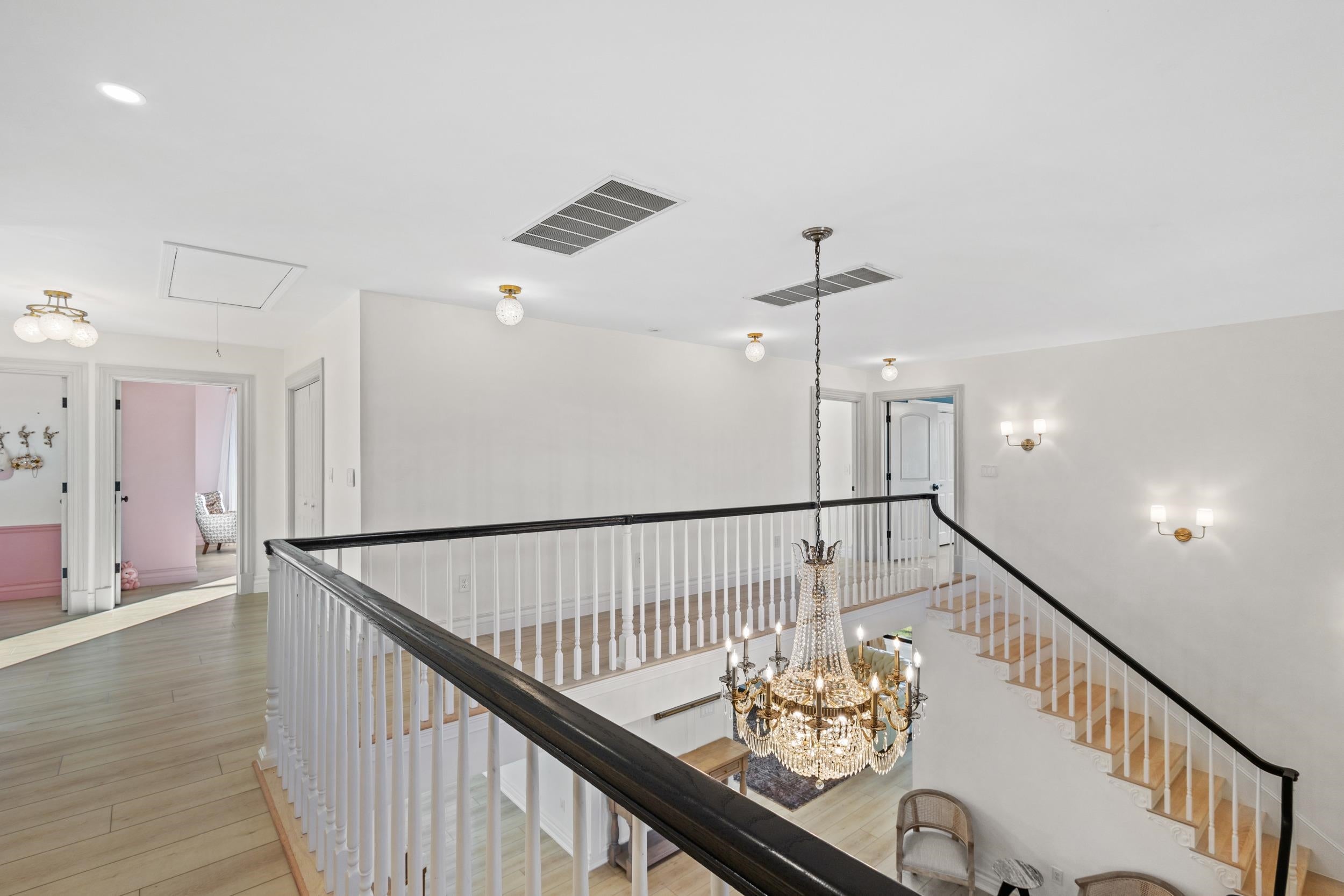 Plainfield, Wisconsin, 54966, United States, 6 Bedrooms Bedrooms, ,5 BathroomsBathrooms,Residential,Active,1995293