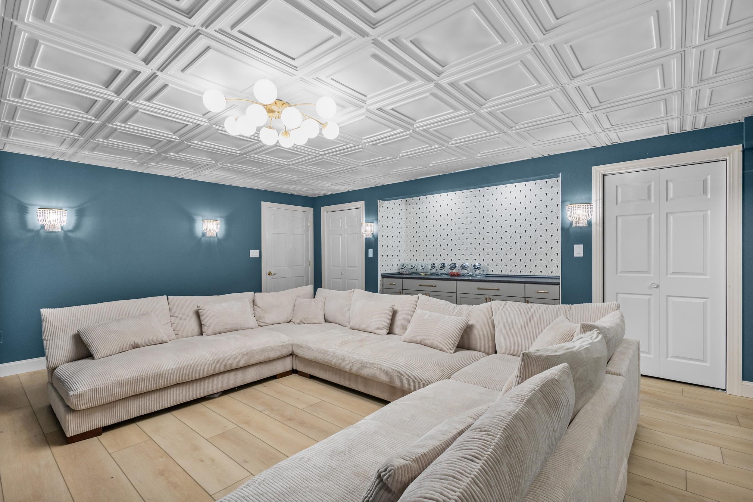 Plainfield, Wisconsin, 54966, United States, 6 Bedrooms Bedrooms, ,5 BathroomsBathrooms,Residential,Active,1995293