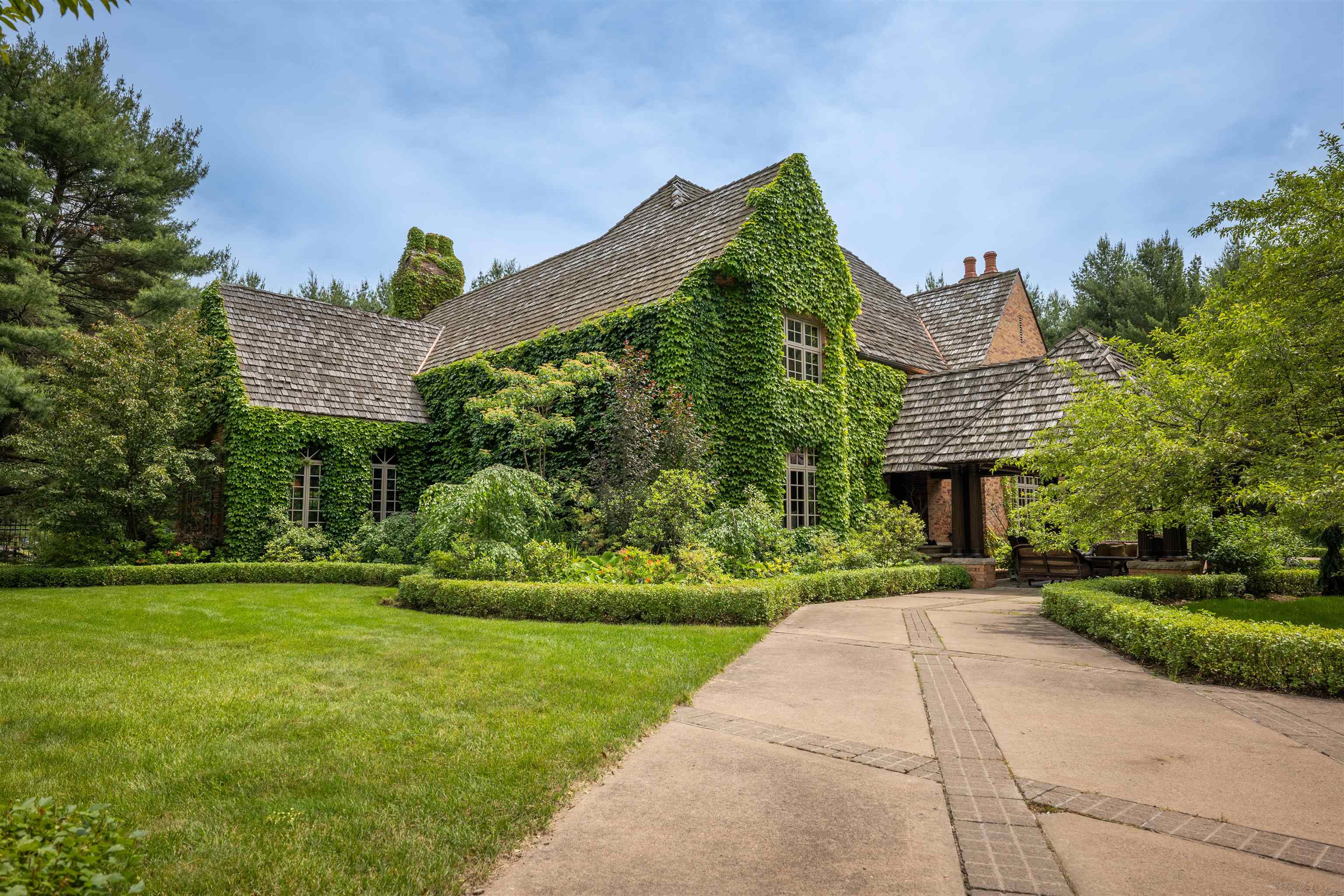 Wausau, Wisconsin, 54401, United States, 4 Bedrooms Bedrooms, ,5 BathroomsBathrooms,Residential,Active,1987234